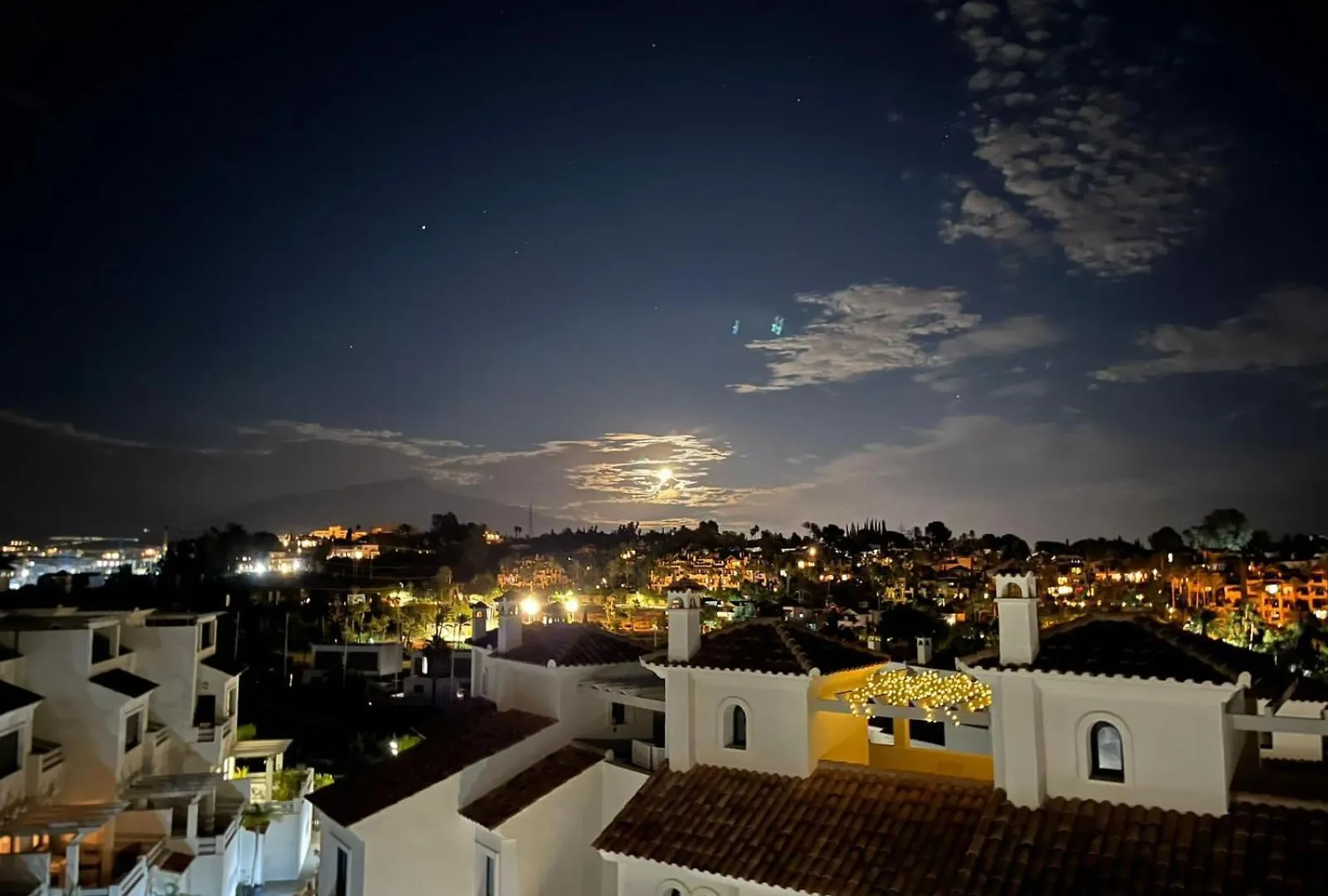 Noctua House Campanario Vila Estepona 0*,